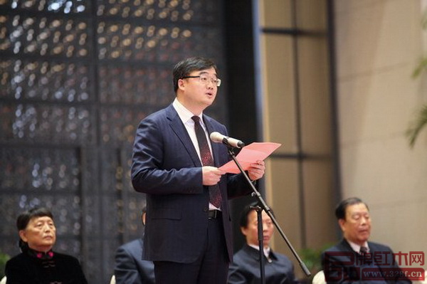 浙江省金华市市委常委、东阳市市委书记黄敏在大展开幕式致辞 浙江省金华市市委常委、东阳市市委书记黄敏在大展开幕式致辞