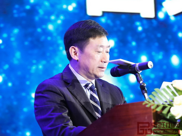  东莞市厚街镇人大主席方活力致辞