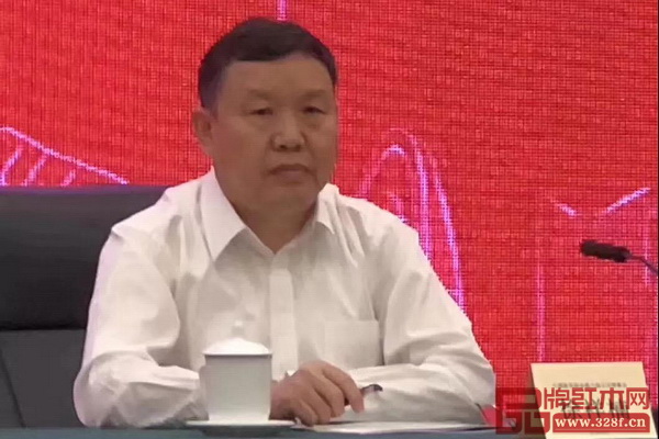 中国轻工业联合会党建人事部主任徐祥楠当选中国家具协会新任理事长 中国轻工业联合会党建人事部主任徐祥楠当选中国家具协会新任理事长